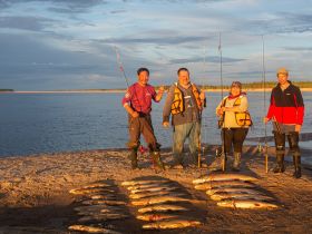 Трофейная рыбалка на реке Вилюй. Маршрут: п. Кысыл Сыр - устье р. Вилюй (до Лены)