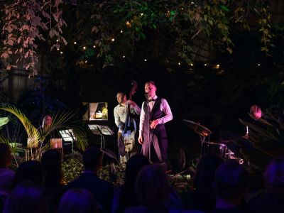 Билеты на Магия свечей. Новогодний джаз. Фрэнк Синатра в оранжерее (Оранжерея Таврического сада) / Концерт | Афиша | ИнфоТаймс