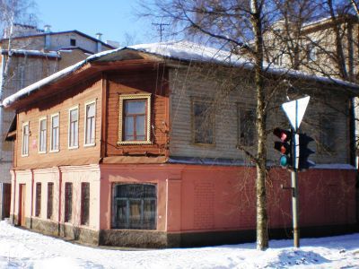 Дом Долининых