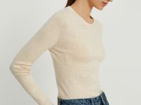 Трикотажный женский джемпер с длинным рукавом