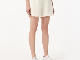 Женские спортивные шорты Lacoste с карманами