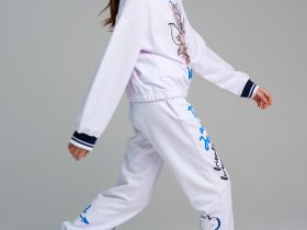 Толстовка трикотажная для девочек