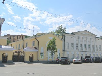 Флигель
