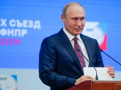 Путин: Нацпроекты построены вокруг человека, так как это главная ценность