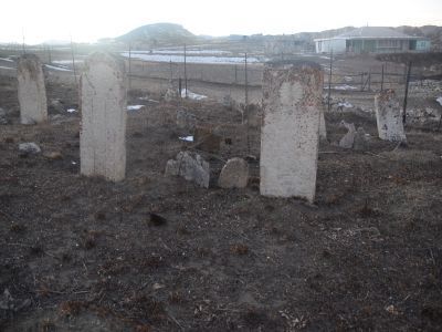 Стелы надмогильные