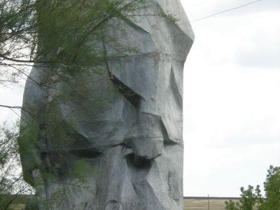 Братская могила советских воинов, погибших в период Сталинградской битвы