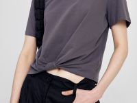 Футболка с узлом