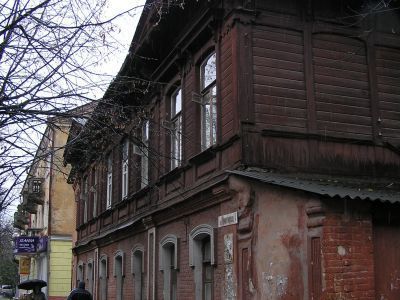 Двухэтажный флигель