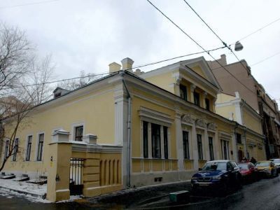 Дом, связанный с жизнью и деятельностью  художника-пейзажиста и коллекционера И.С.Остроухова