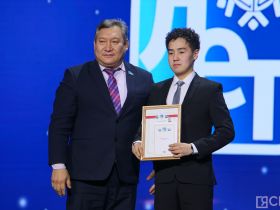 Награждены победители научной конференции школьников «Инникигэ хардыы»