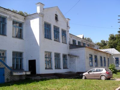 Здание больницы, где в 1941-42 гг. размещался эвакогоспиталь  №3063