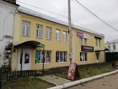 Дом с лавками