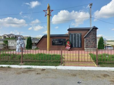 Памятник погибшим воинам