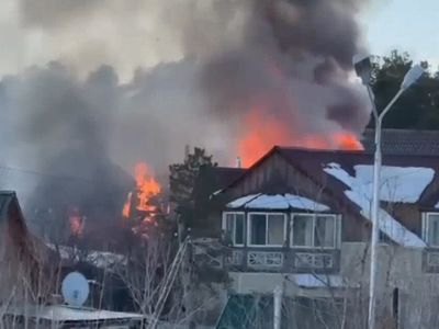 В Якутске при пожаре в частном доме пострадал молодой человек