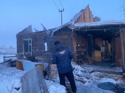 Следователи выясняют обстоятельства гибели двух человек при пожаре в Мархе