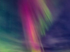 Переливы северного сияния засняли в окрестностях Якутска