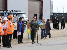 Вилюйск преображается: в День города на набережной «Поющие пески» зазвучала новая музыка