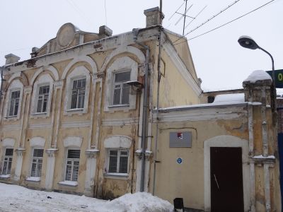 Дом жилой свечного завода