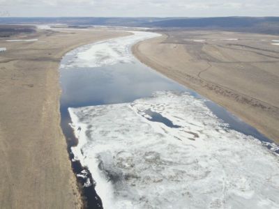 Активная фаза ледохода на реке Лене проходит по территории Олекминского района Якутии