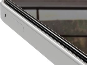 Защитное стекло VLP Premium Shield для Samsung Galaxy A16 / A26 с чёрной рамкой