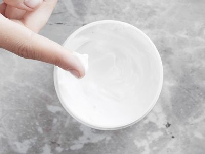 Что показал зарубежный тест кремов для сухой кожи рук?