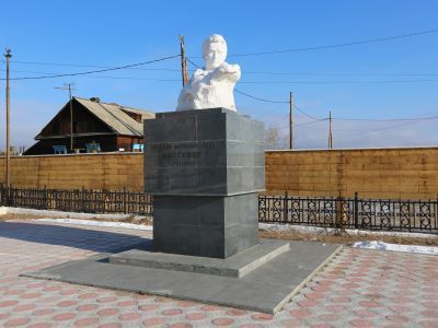 Памятник-бюст декабристу Бестужеву Николаю Александровичу (1791-1855 гг.)