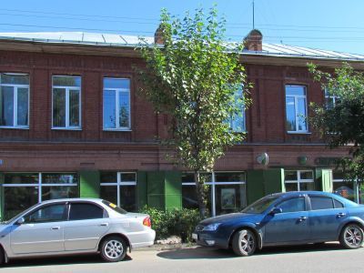 Дом жилой с лавкой