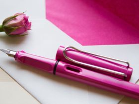 Ручка перьевая LAMY 013 safari, F Розовый