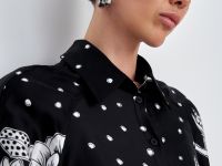 Блузка с укороченным рукавом и принтом