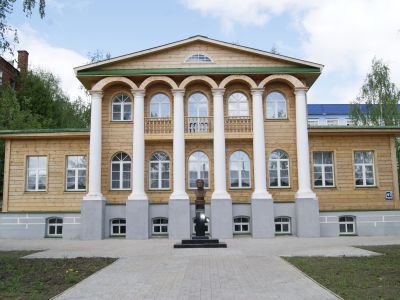 Дом (деревянный)