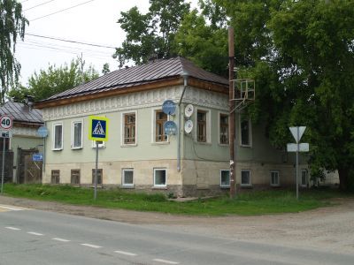 Комплекс зданий двора речников: три здания