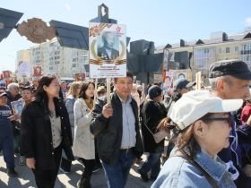 Фото. В Якутске акция «Бессмертный полк» собрала более 50 тысяч человек