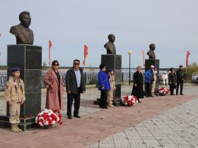 Вилюйск преображается: в День города на набережной «Поющие пески» зазвучала новая музыка