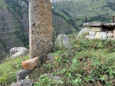 Стела № 10 раннемусульманского кладбища № 2 архитектурного комплекса "Мусийкъонгийкоте"