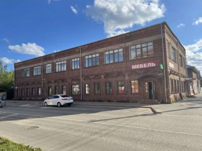 Здание фабрики народных инструментов «Русская балалайка»