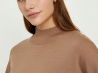 Трикотажный женский джемпер