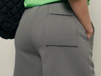 Спортивные шорты на резинке