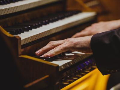 Билеты на Александр Фисейский. Орган (Капелла) / Концерт | Афиша | ИнфоТаймс