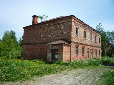 Прачечная и баня, два жилых дома для служащих и сторожка в составе комплекса промышленного училища им. Ф.В. Чижова