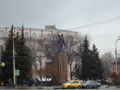 Памятник В.И.Ленину