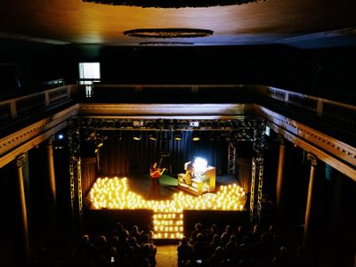 Орган при свечах