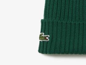 Шерстяная шапка Lacoste унисекс в рубчик