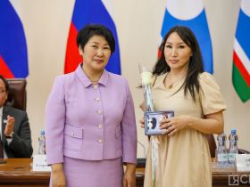 Государственные награды вручили медицинским работникам Якутии