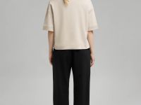 Свободная футболка из хлопкового трикотажа интерло