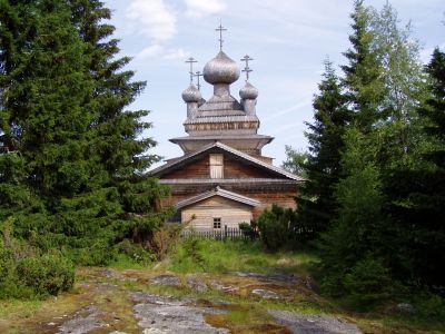 Петропавловская церковь (деревянная)