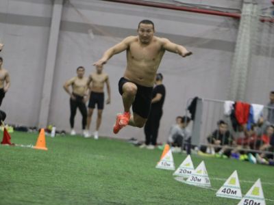 В Якутске начался отбор на Игры Дыгына с участием титулованных спортсменов