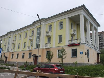 Здание городского историко-краеведческого музея г. Полярного