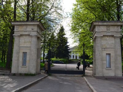 Ограда с воротами