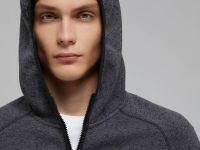 Толстовка с капюшоном