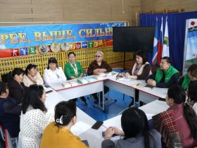 Снегоход за знание эвенкийского языка: в Тяне выбрали лучшую семейную династию